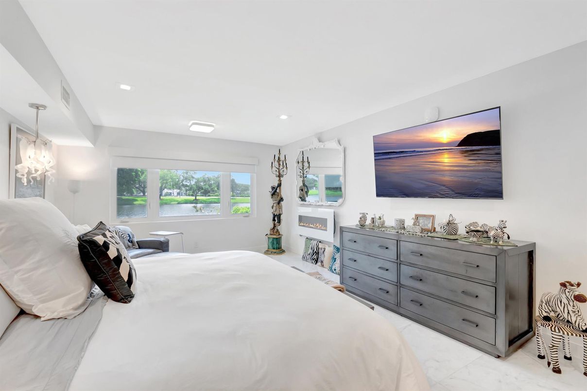 Bedroom, Interior, Marble, Pendant Lights, Recessed Lighting