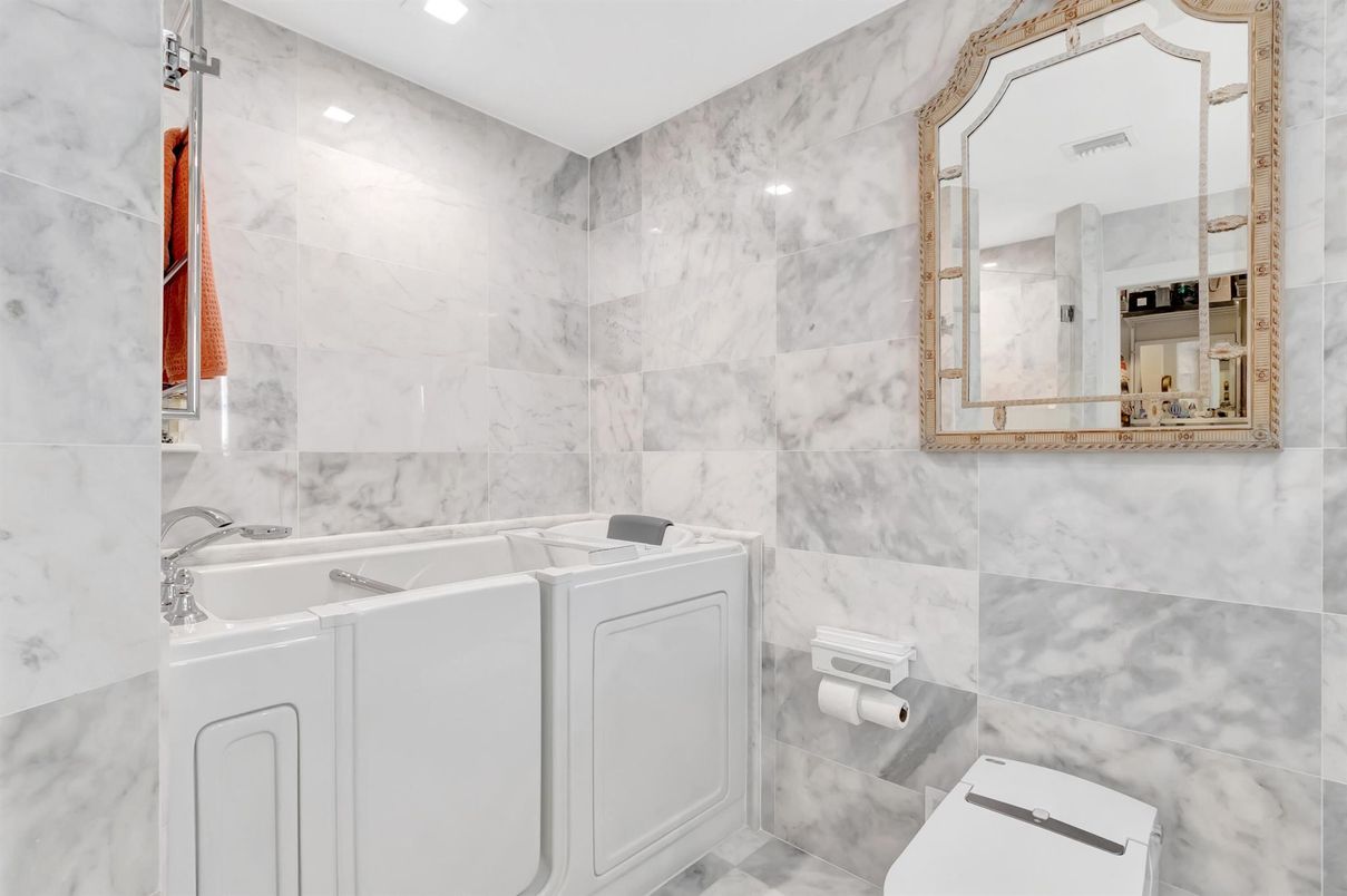 Bathroom, Interior, Marble Walls, Recessed Lighting