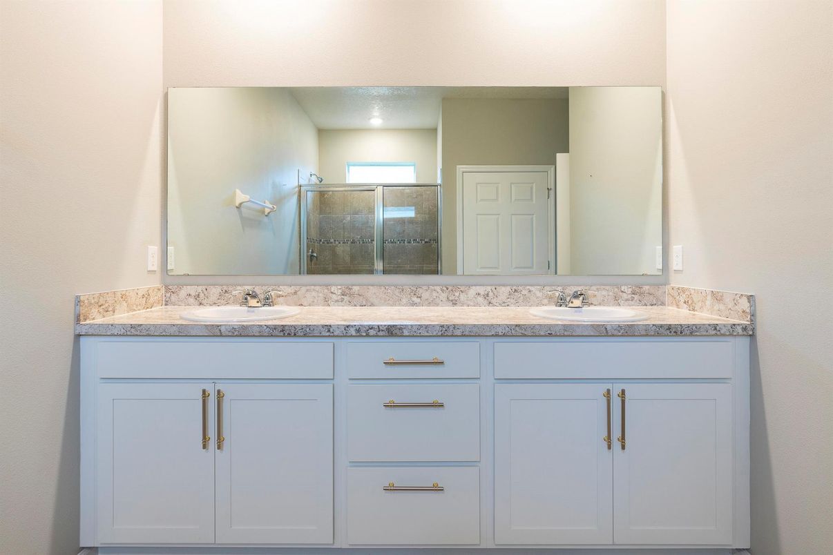 Bathroom, Dual Sink Vanities, Interior