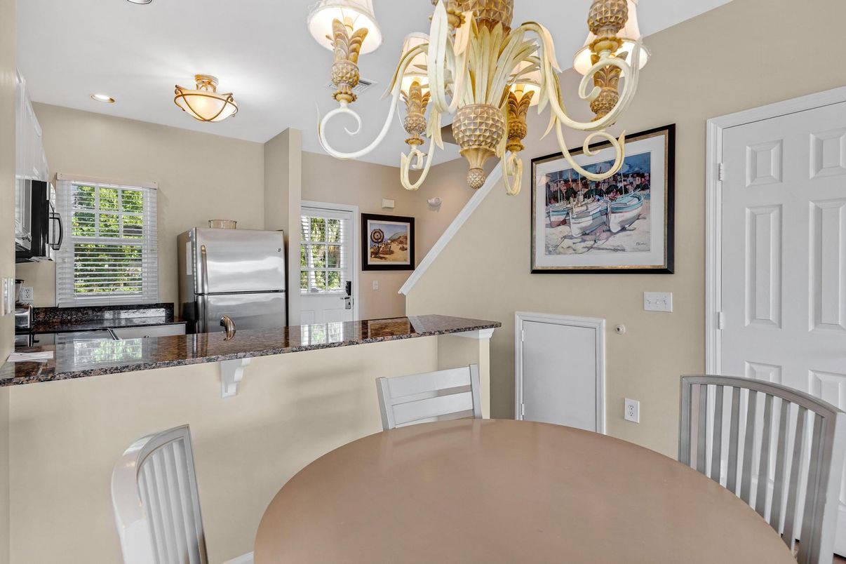 Chandelier, Dining room, Interior, Kitchen, Recessed Lighting