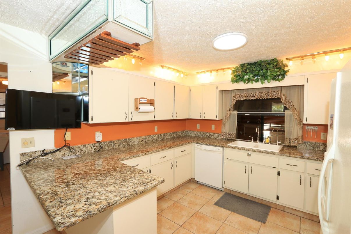 Interior, Kitchen, Recessed Lighting