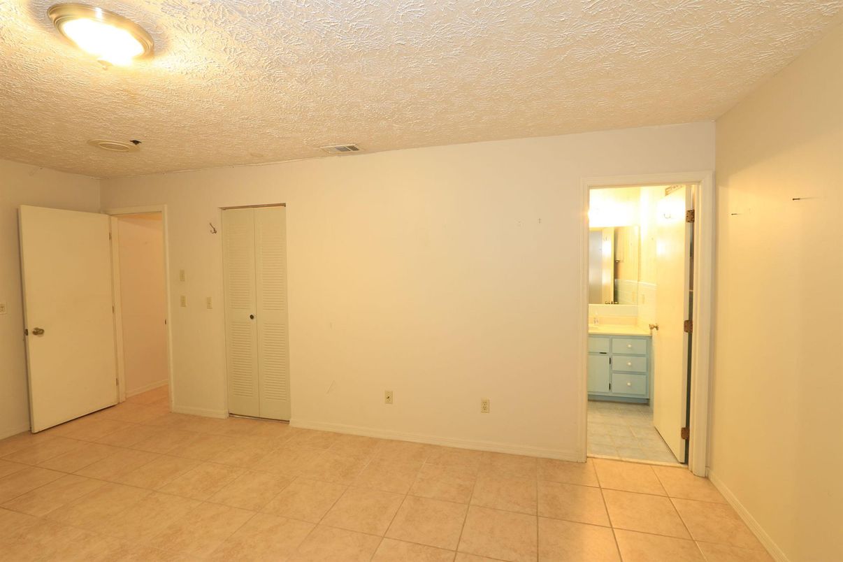 Bathroom, Empty room, Interior
