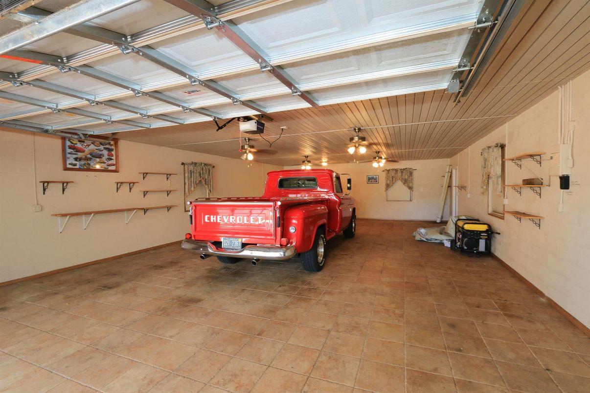 Garage, Interior