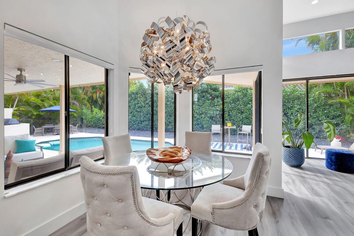 Chandelier, Dining room, Interior, Pendant Lights, Recessed Lighting, Wood Texture Flooring