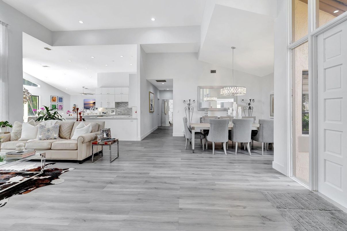 Chandelier, Dining room, Interior, Kitchen, Living room, Pendant Lights, Recessed Lighting, Wood Texture Flooring
