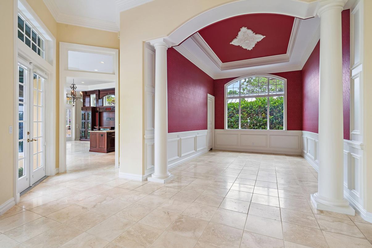 Empty room, Interior, Recessed Lighting