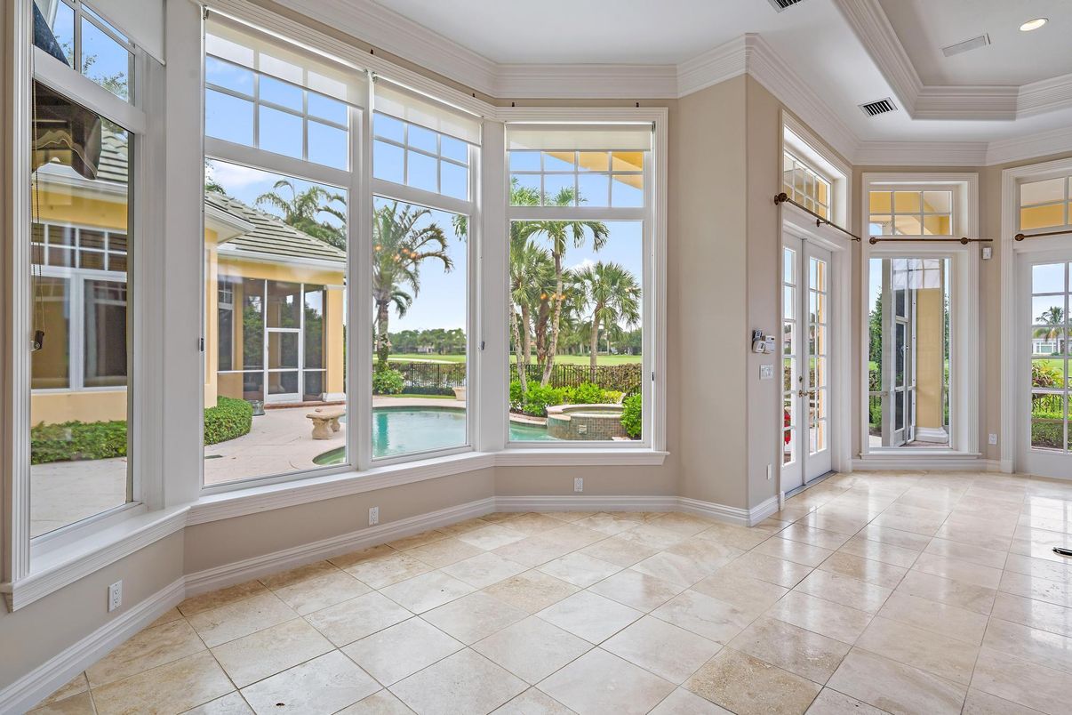 Empty room, Interior, Recessed Lighting, Sun Room