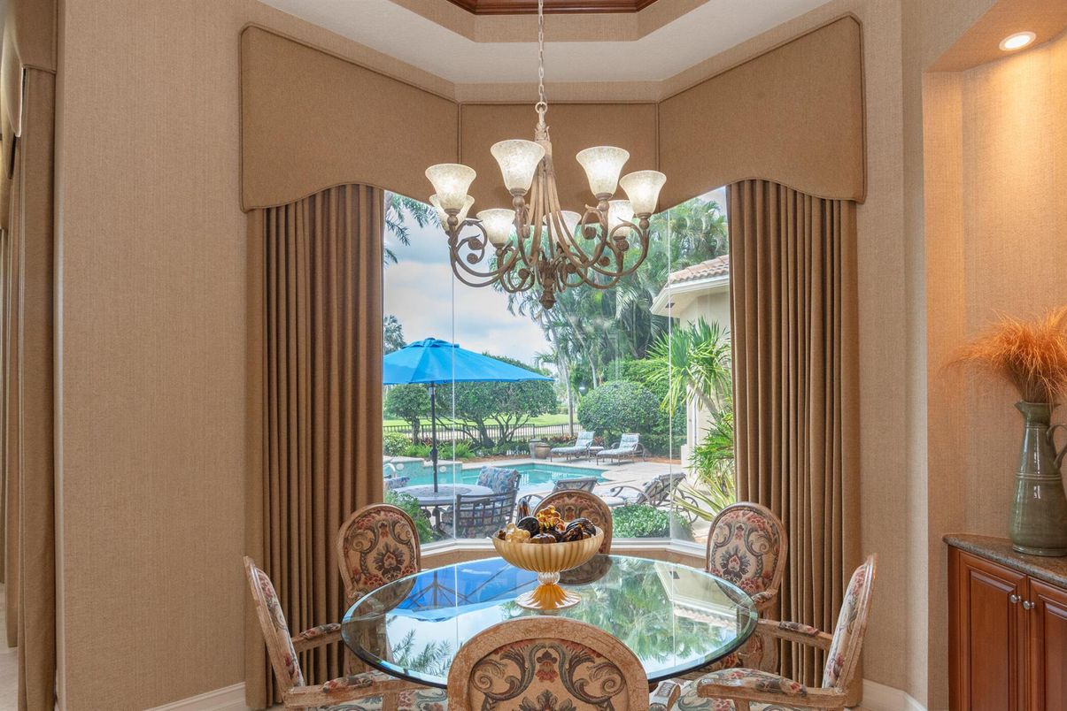 Chandelier, Dining room, Interior, Recessed Lighting