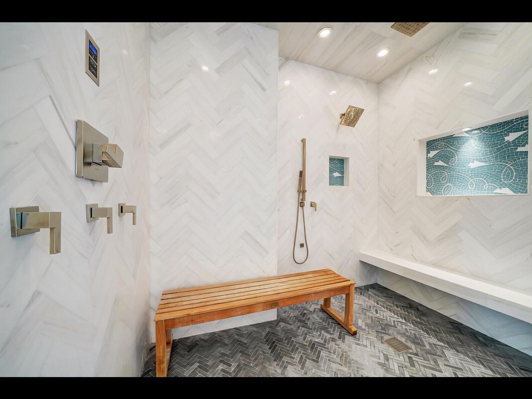 Bathroom, Interior, Recessed Lighting