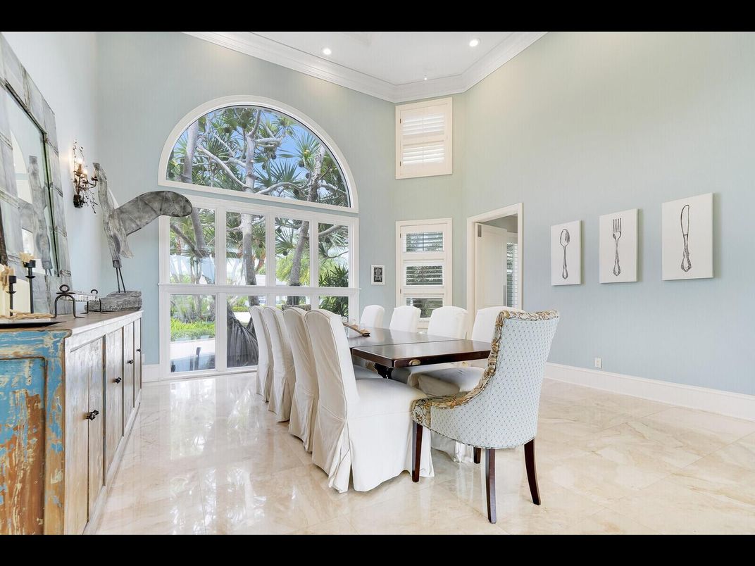 Dining room, Interior, Recessed Lighting