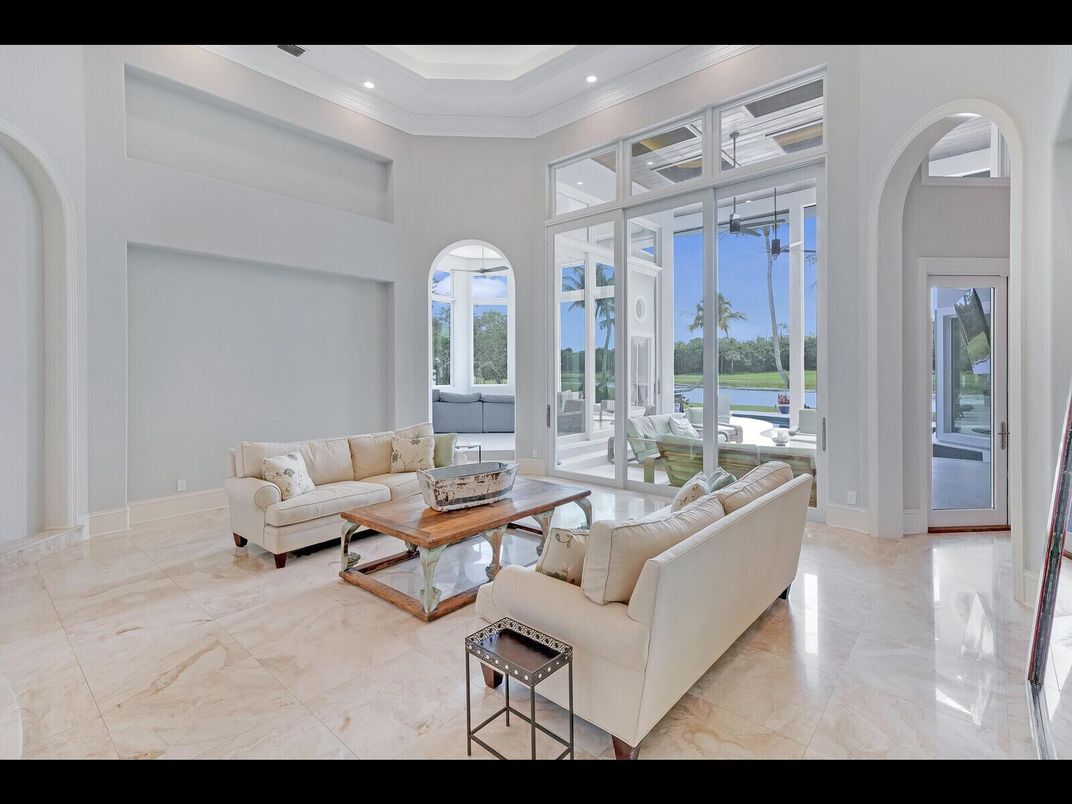 Interior, Living room, Recessed Lighting, Water
