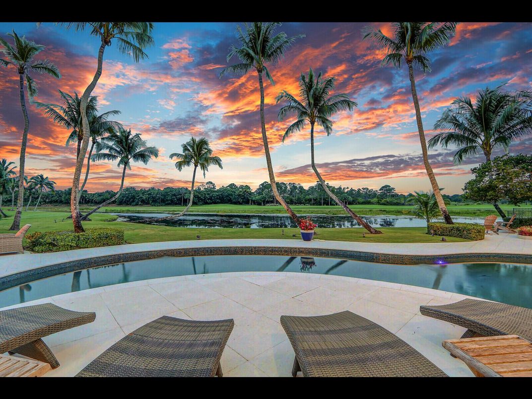Exterior, Pool, Water