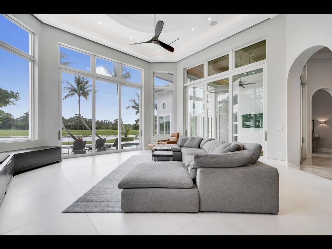 Interior, Living room, Recessed Lighting, Water