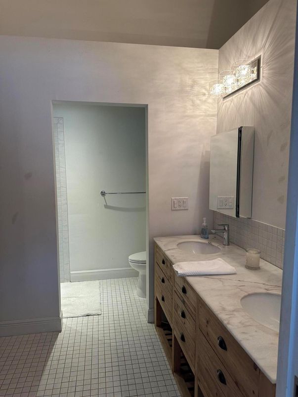 Bathroom, Dual Sink Vanities, Interior