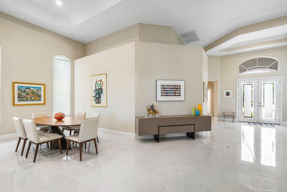 Dining room, Interior, Recessed Lighting