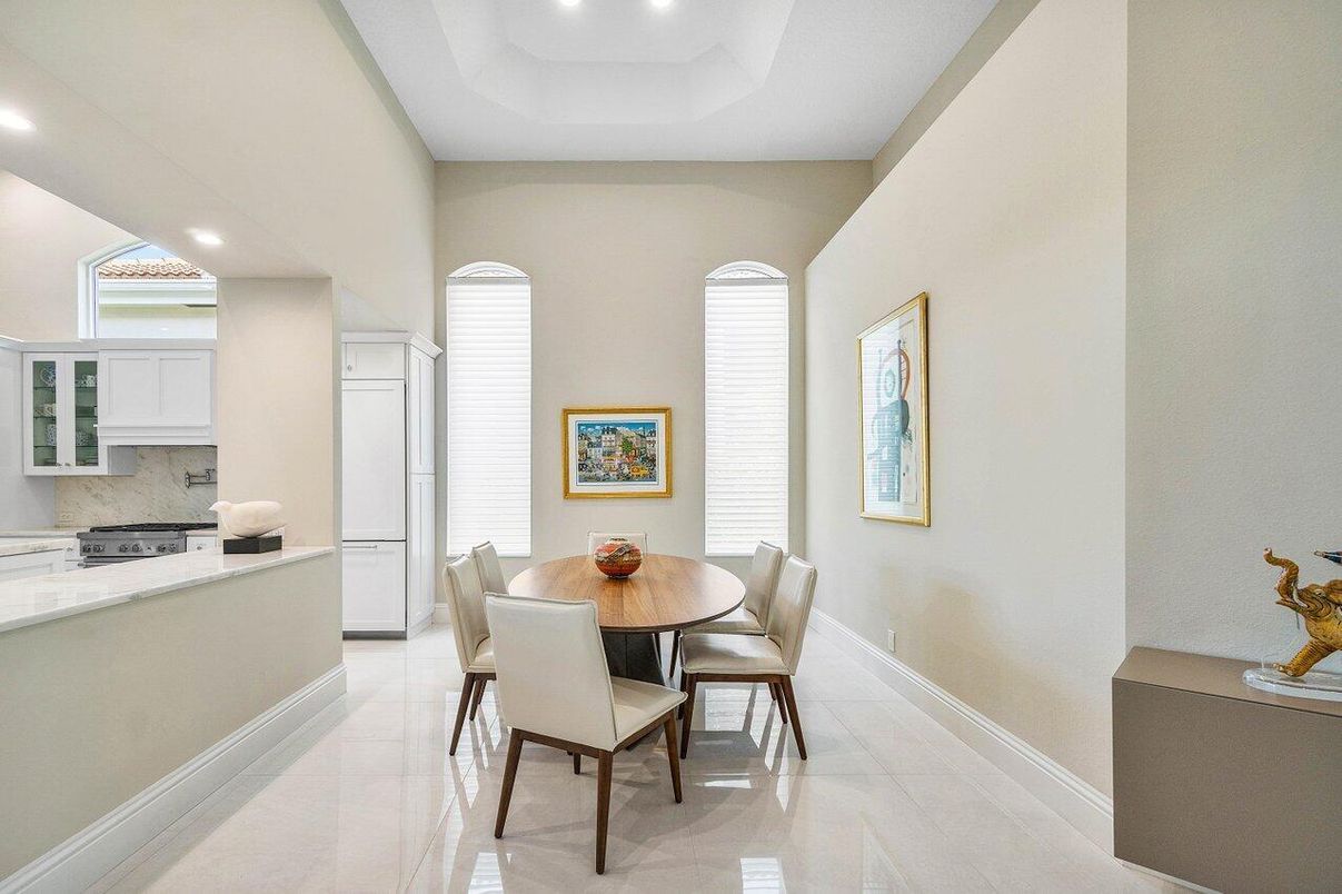 Dining room, Interior, Kitchen, Recessed Lighting