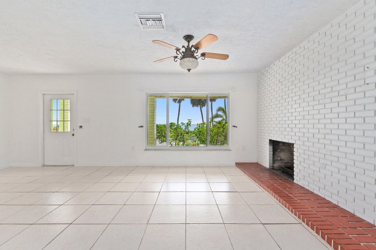 Empty room, Fireplace, Interior, Stone Walls