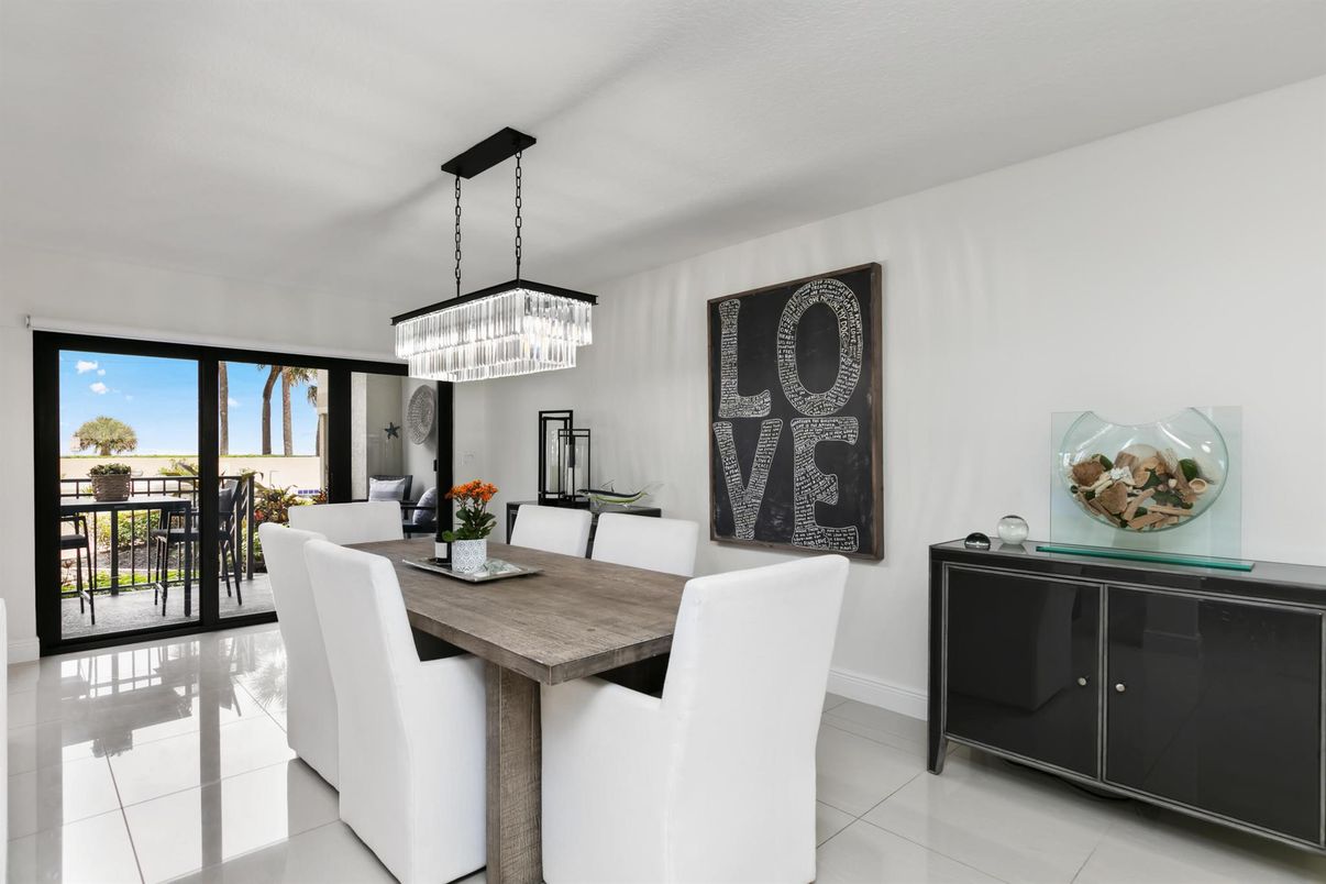 Chandelier, Dining room, Interior