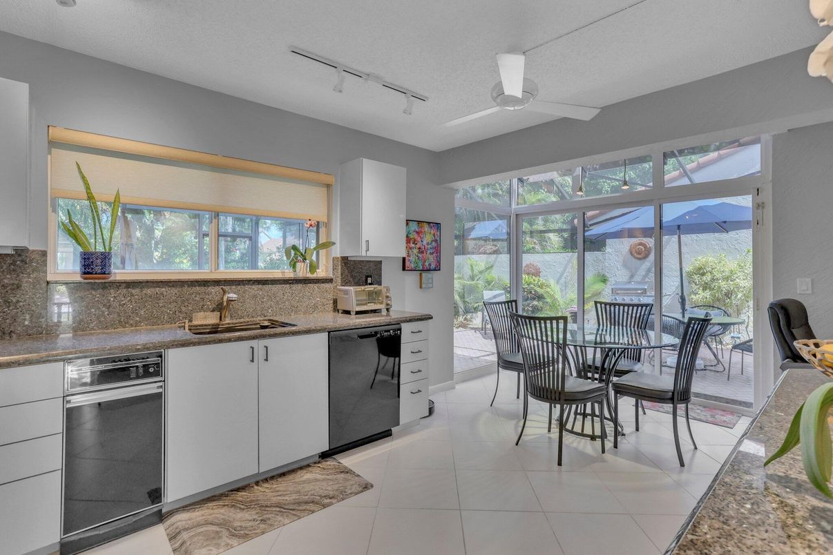 Dining room, Interior, Kitchen