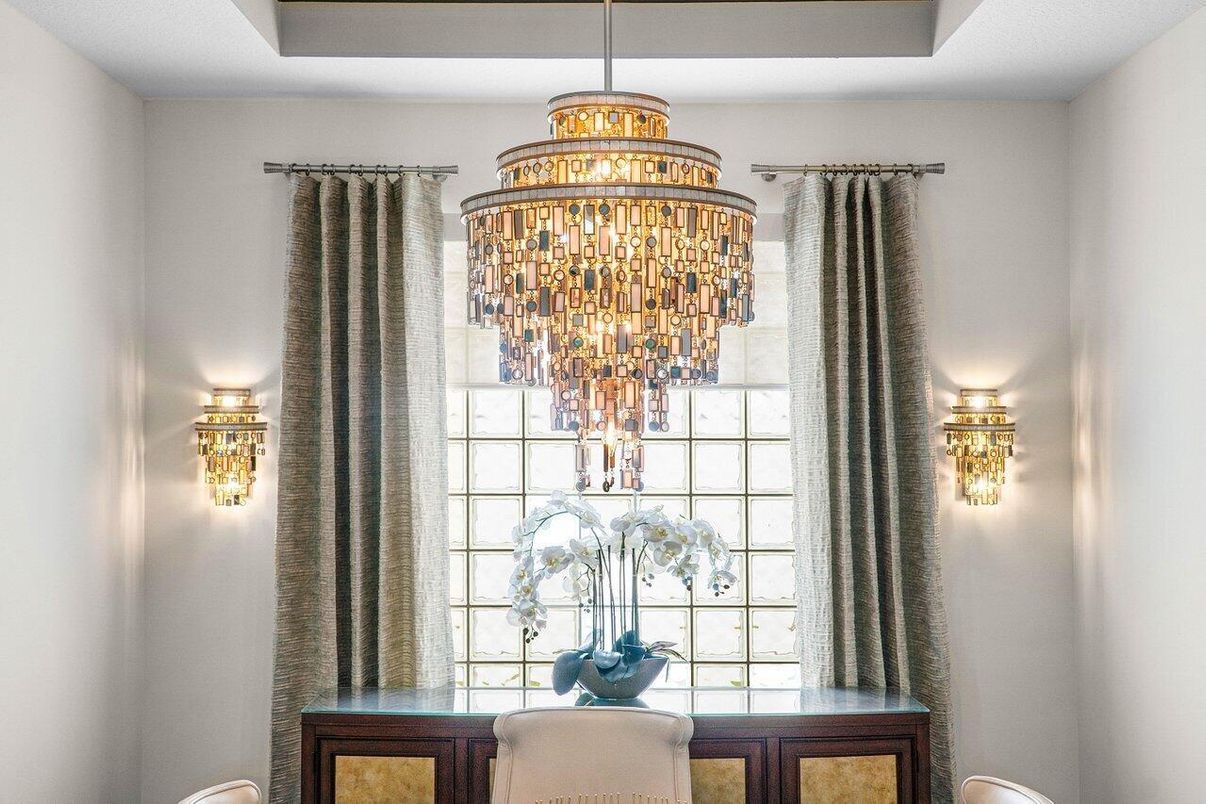 Chandelier, Interior