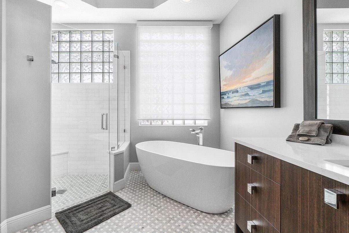Bathroom, Free Standing Baths, Glass Shower, Interior, Recessed Lighting