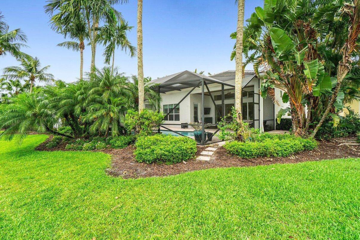 Backyard, Exterior, Pool