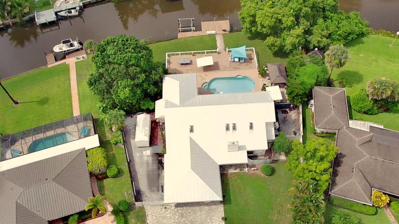 Exterior, Drone