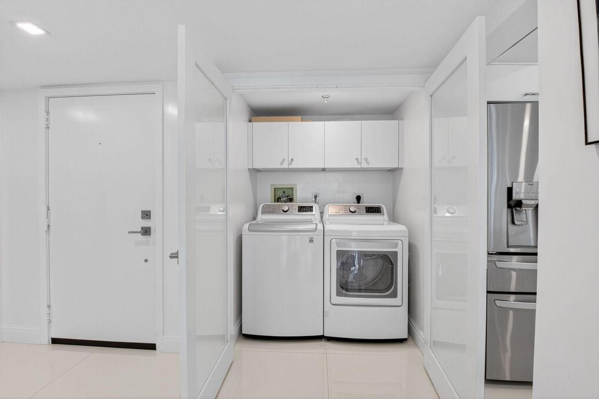 Interior, Recessed Lighting, Washer