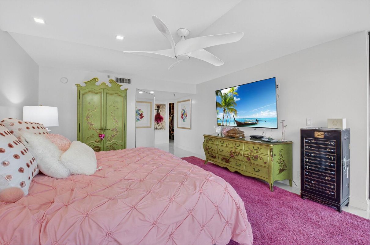 Bedroom, Interior, Recessed Lighting