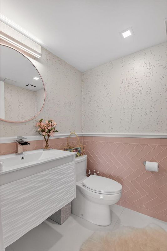 Bathroom, Interior, Recessed Lighting