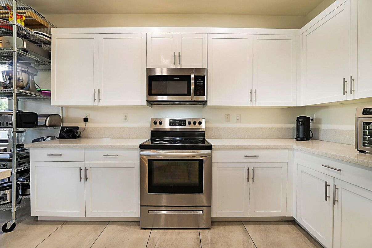 Interior, Kitchen, Stainless Steel Appliances