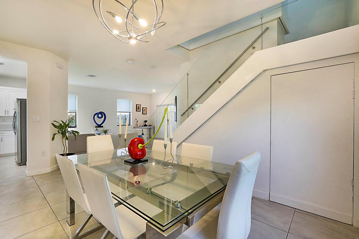 Dining room, Interior, Pendant Lights, Recessed Lighting