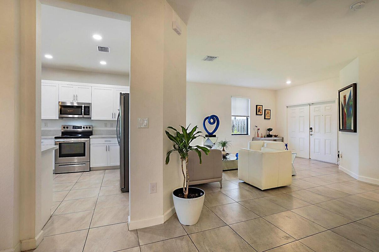 Interior, Kitchen, Living room, Recessed Lighting, Stainless Steel Appliances