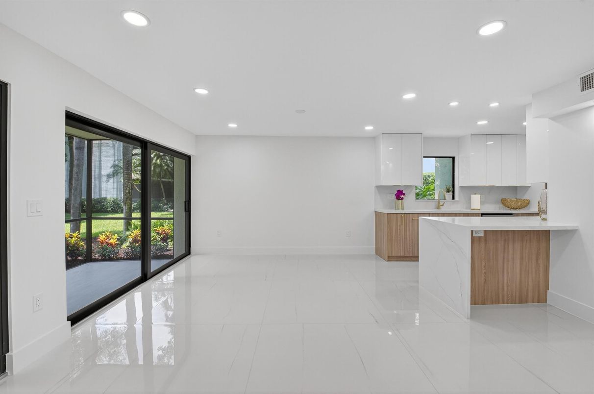 Interior, Kitchen, Recessed Lighting