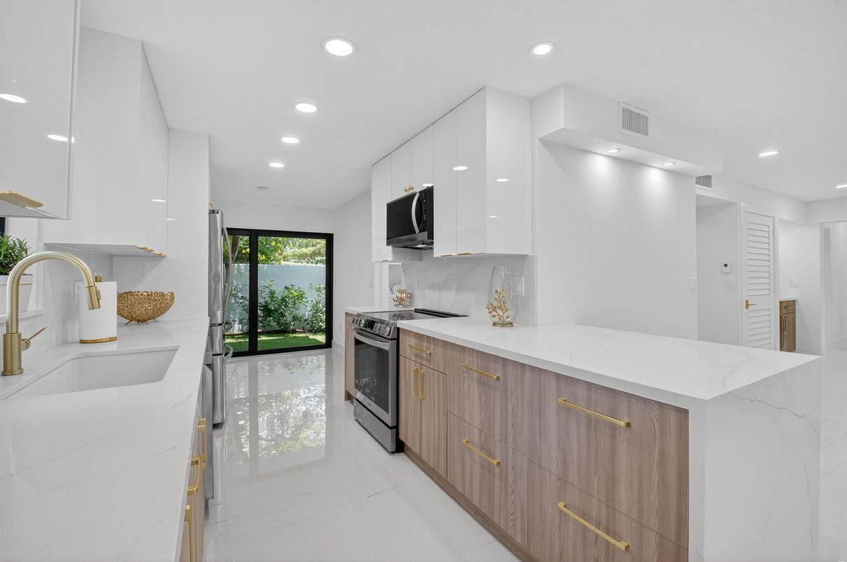 Interior, Kitchen, Recessed Lighting