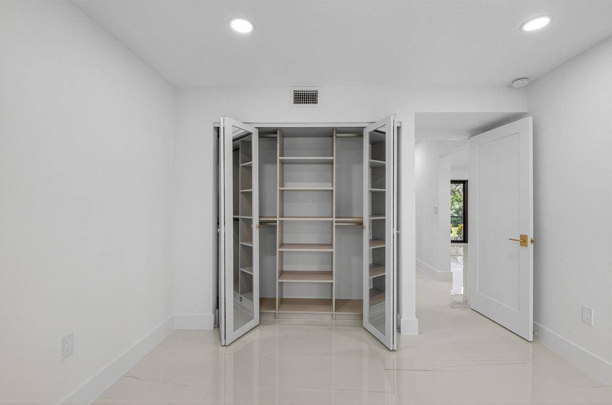 Interior, Recessed Lighting, Walk-in Closets
