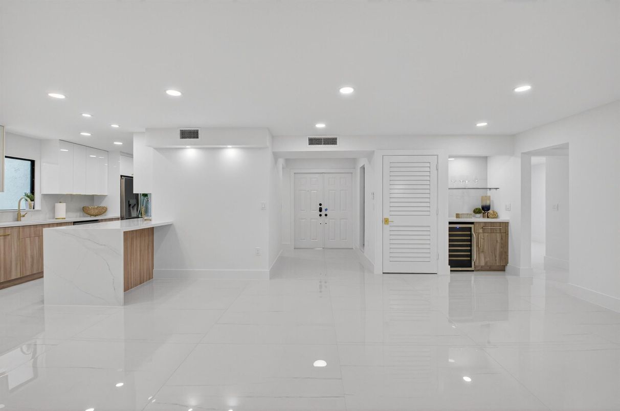 Interior, Kitchen, Recessed Lighting