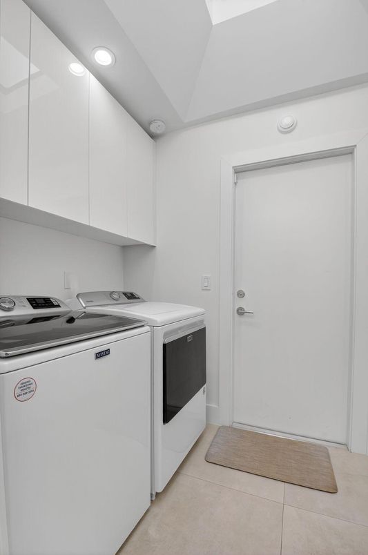 Interior, Recessed Lighting, Washer