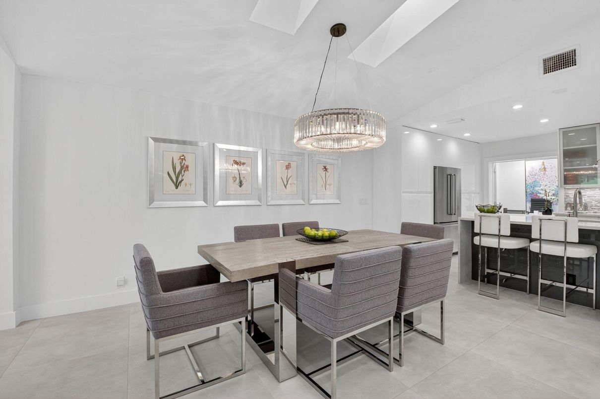 Chandelier, Dining room, Interior, Pendant Lights, Recessed Lighting