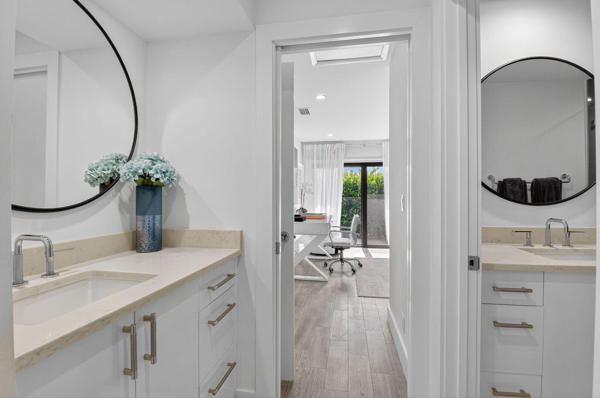 Bathroom, Home Office, Interior, Recessed Lighting, Wood Texture Flooring