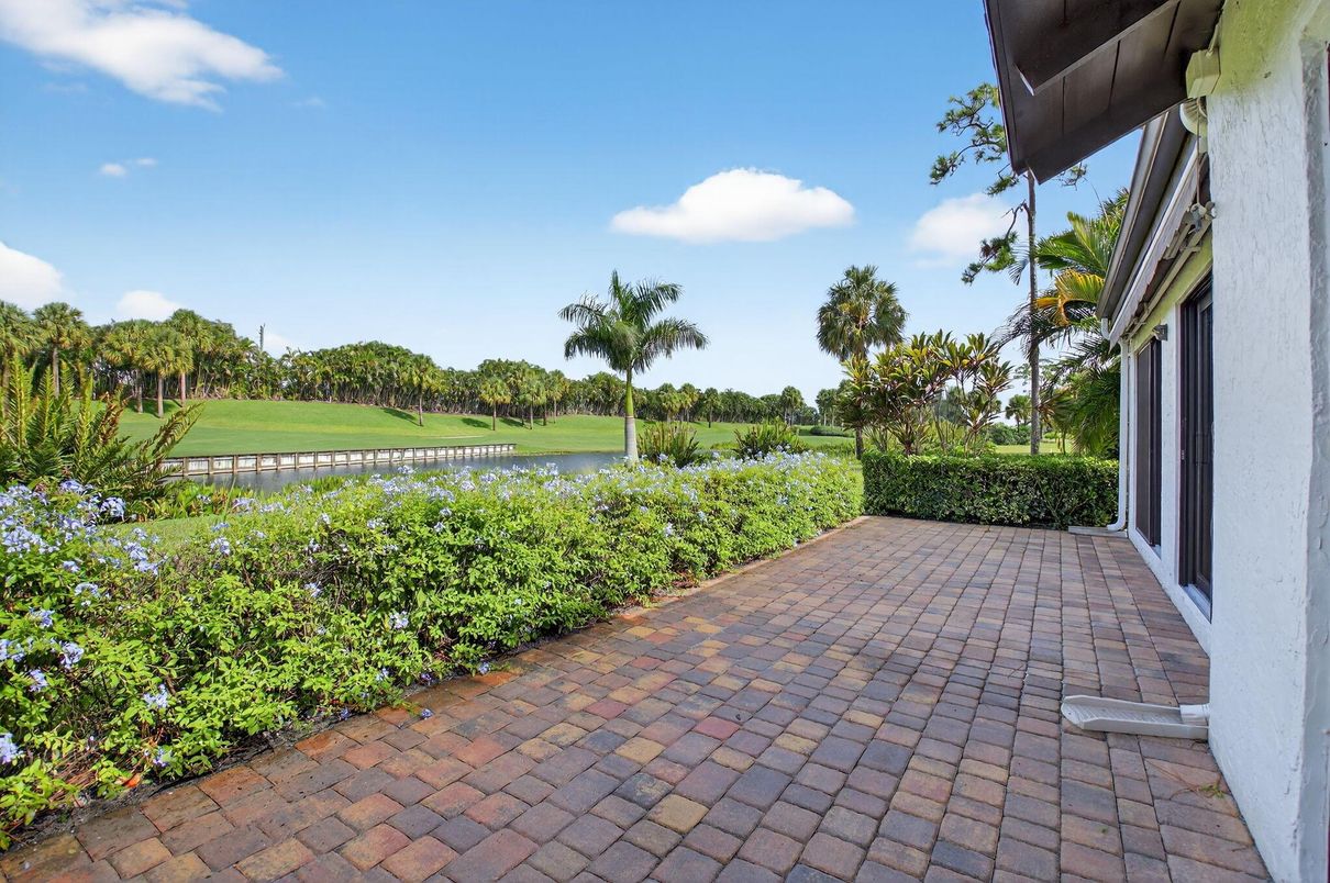 Backyard, Exterior, Water