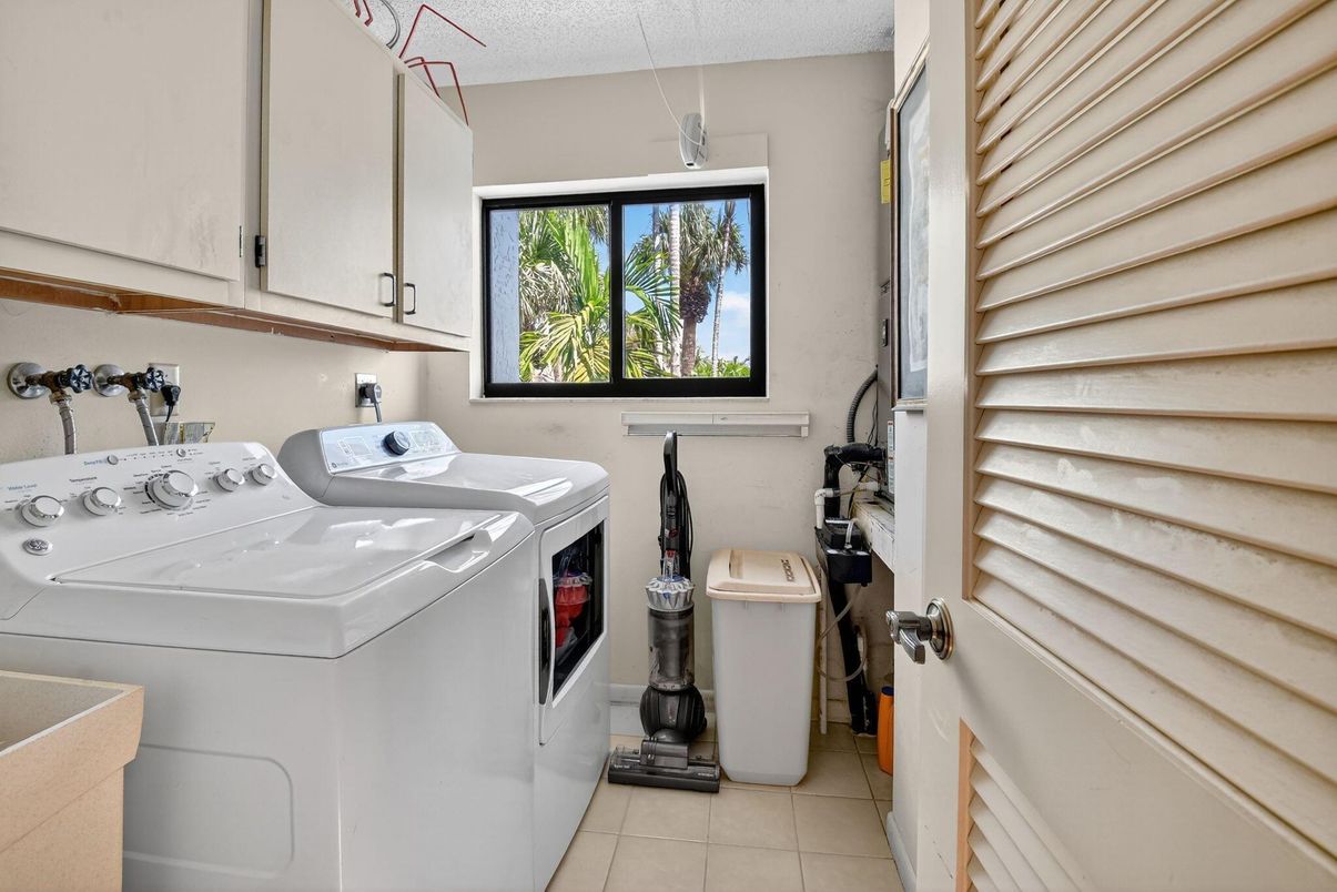 Interior, Washer
