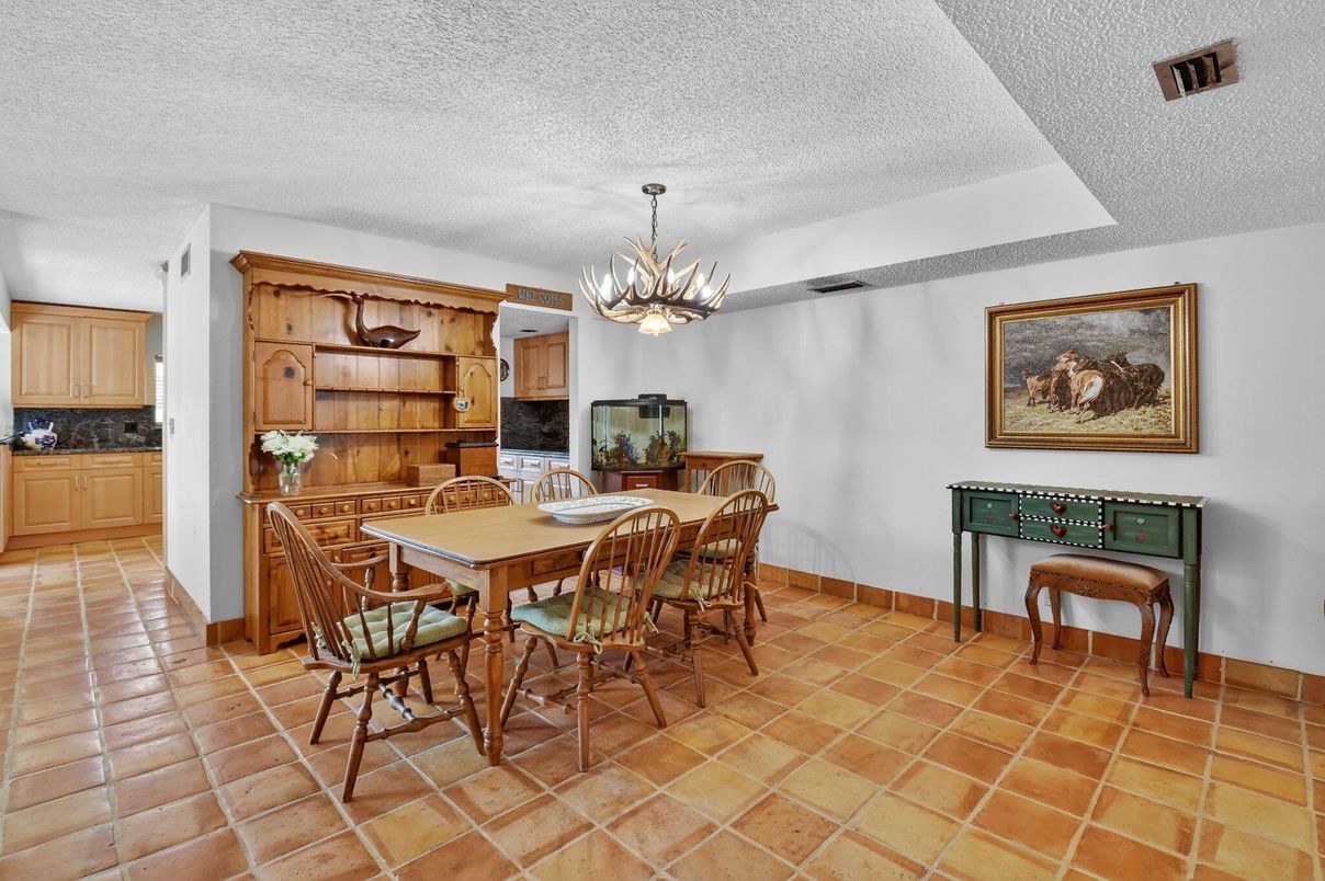 Chandelier, Dining room, Interior, Kitchen, Pendant Lights
