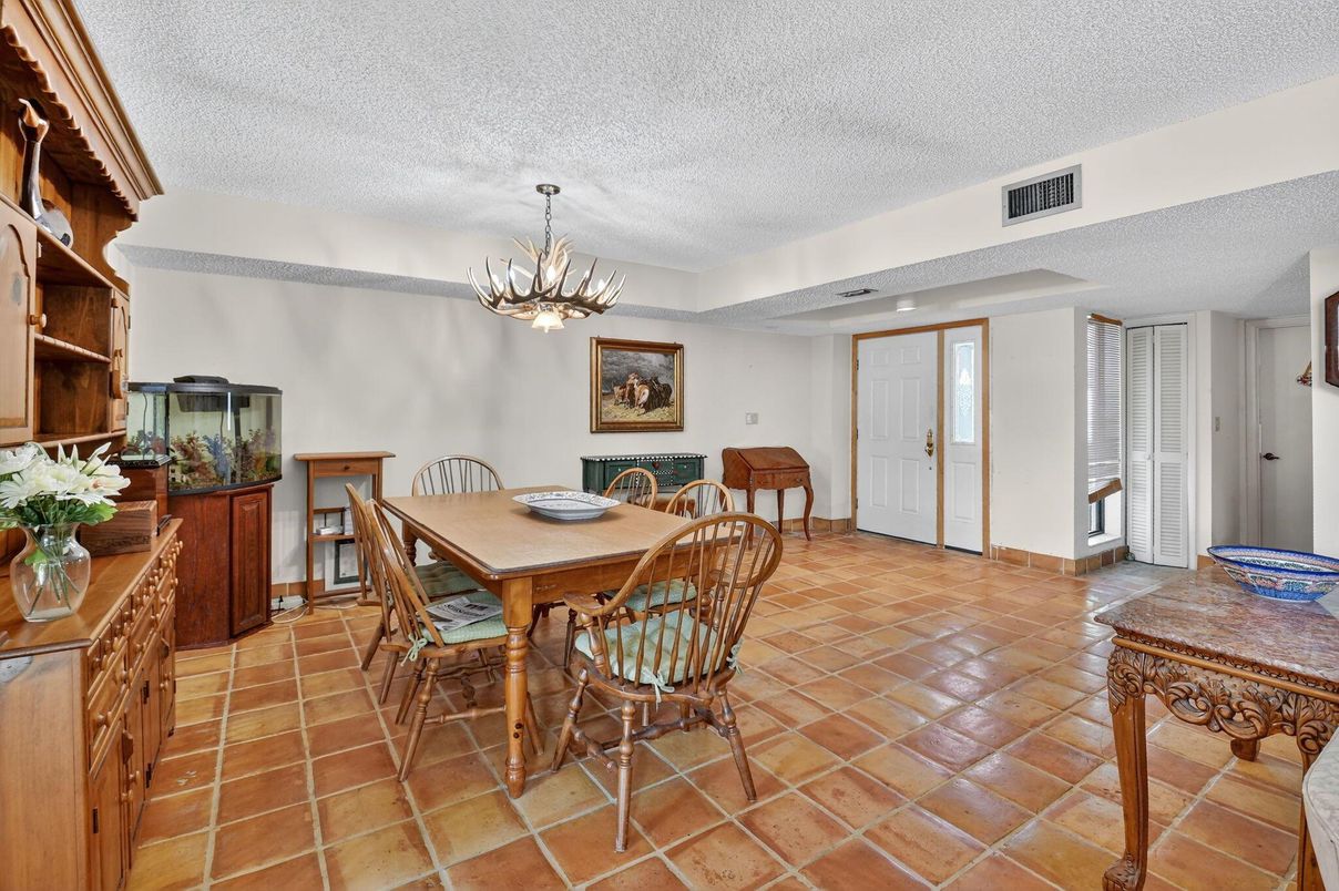 Dining room, Interior, Pendant Lights