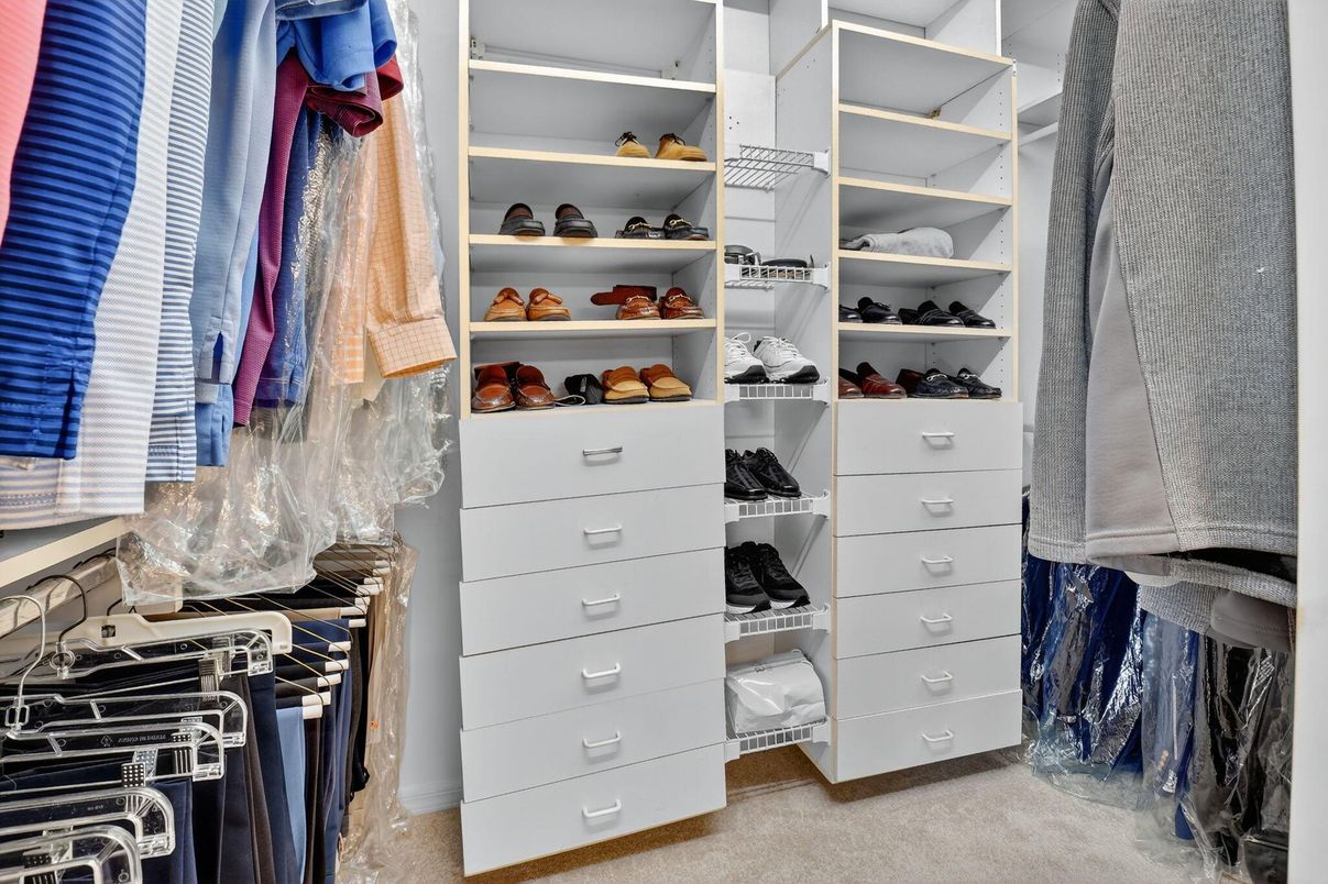 Interior, Walk-in Closets
