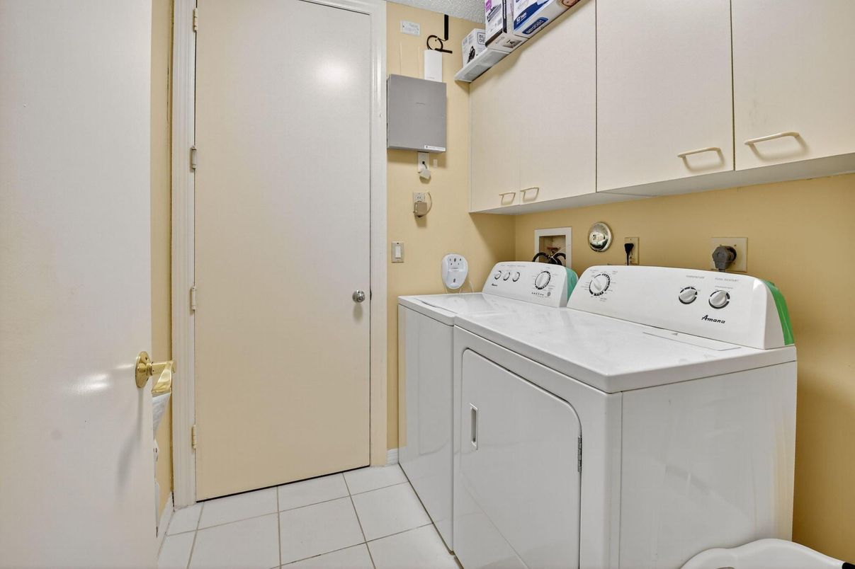 Interior, Washer