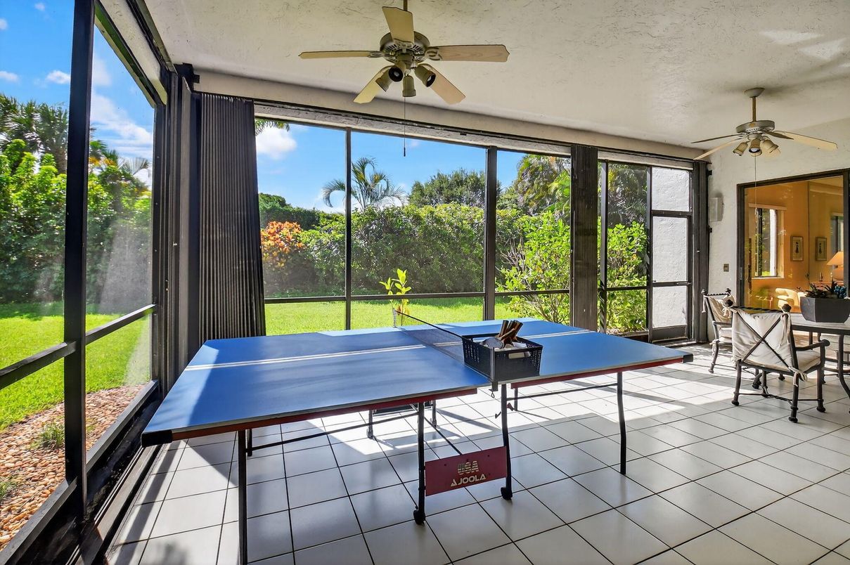 Game Room, Interior, Sun Room