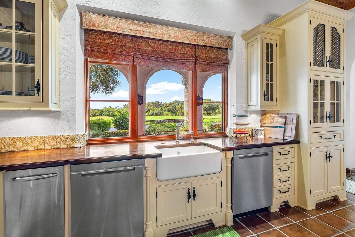 Interior, Kitchen, Stainless Steel Appliances