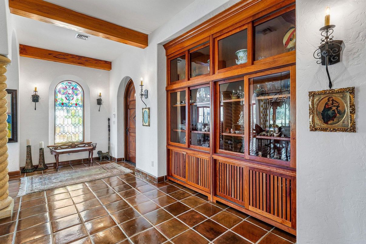 Interior, Wooden Beams