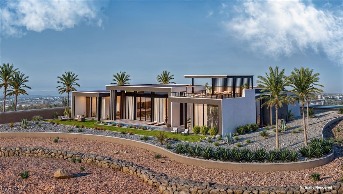 Backyard, Exterior, Facade, Modern
